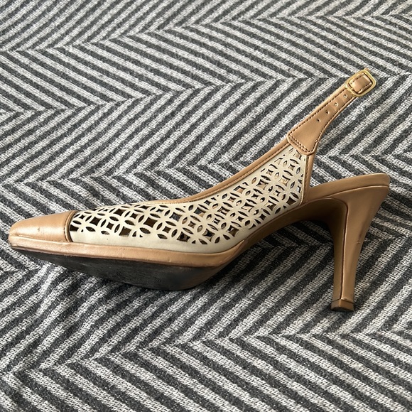 Adrienne Vittadini Shoes - Picture 4 of 6